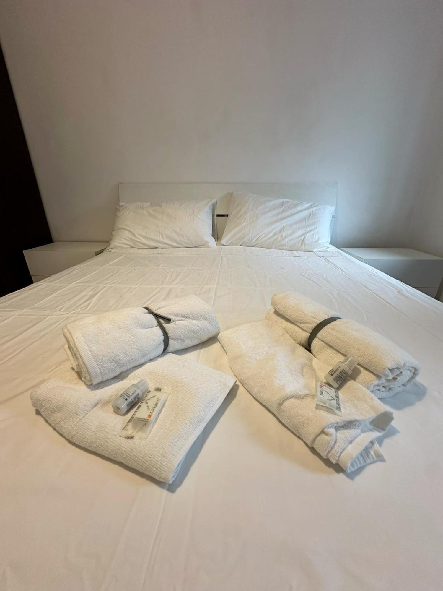 Affittacamere Torino - Private Rooms - H24 Self Check-In חדר תמונה